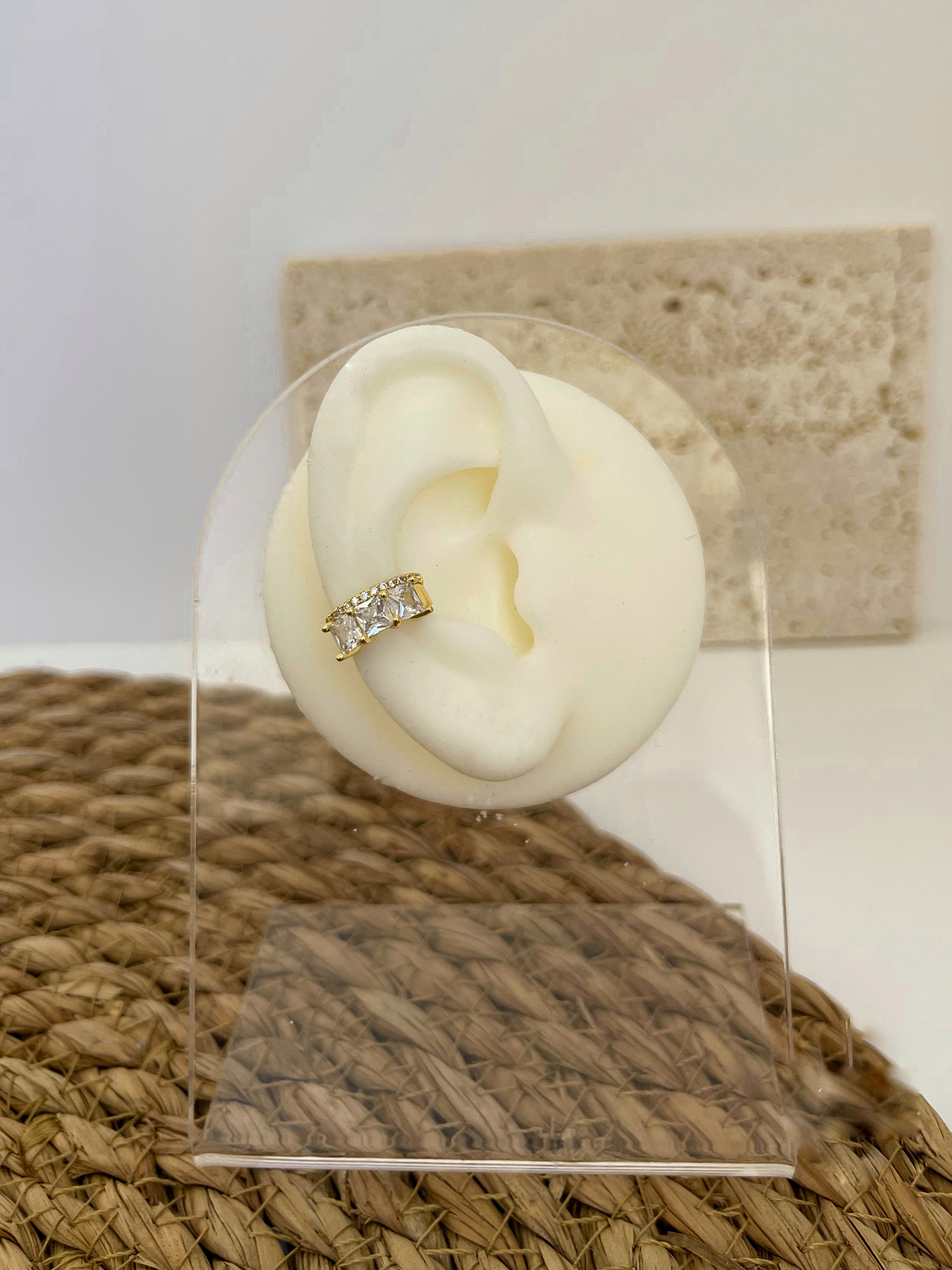 Yerena Earcuff